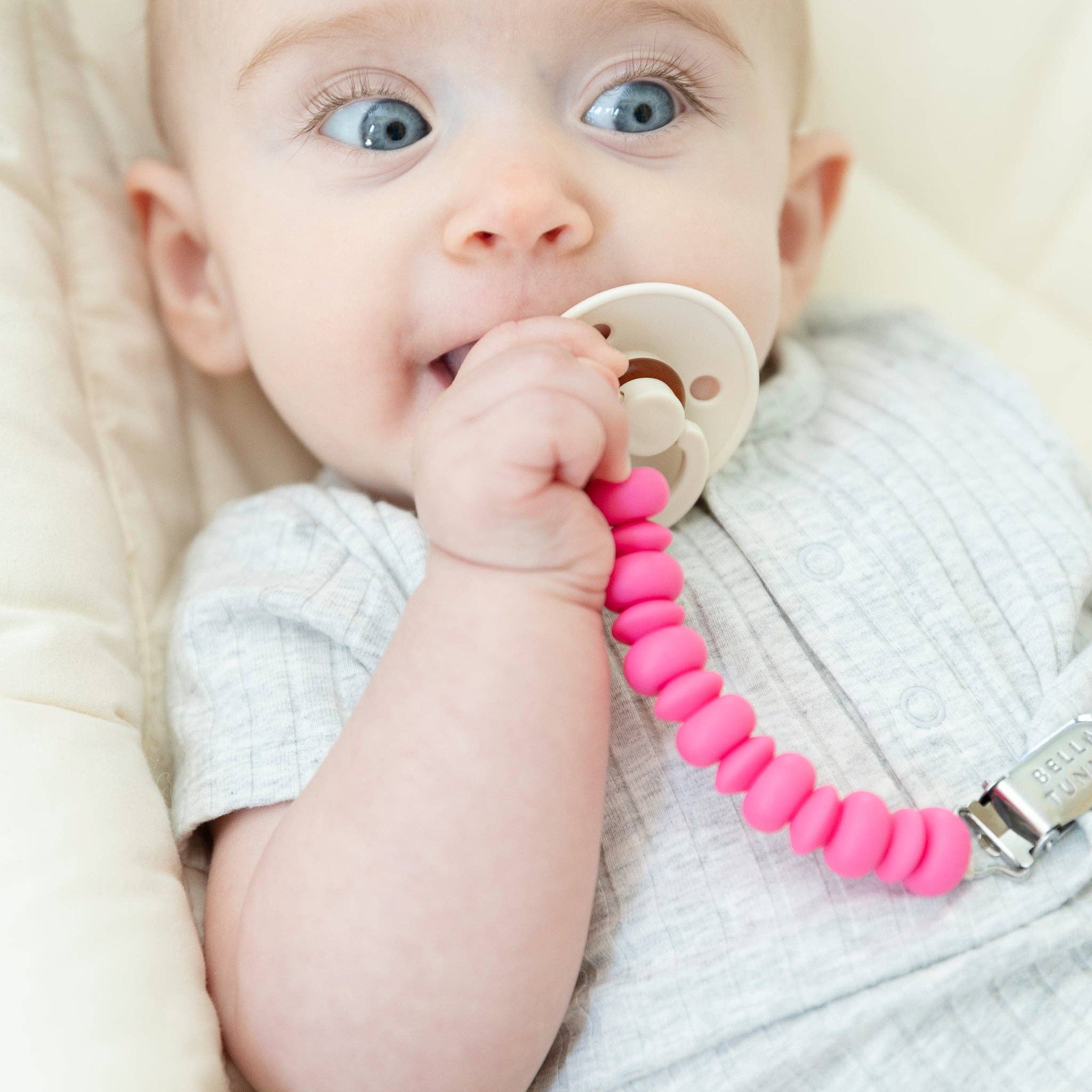 Punch Pacifier Clip | Bella Tunno