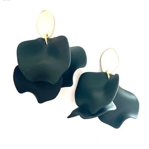 Nadia Black Dangle Earrings