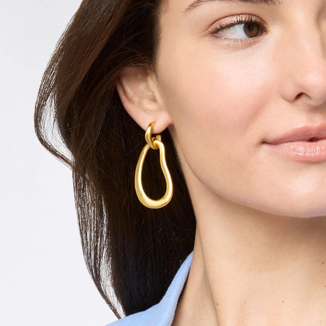 Wave Doorknocker Gold Earring | Julie Vos
